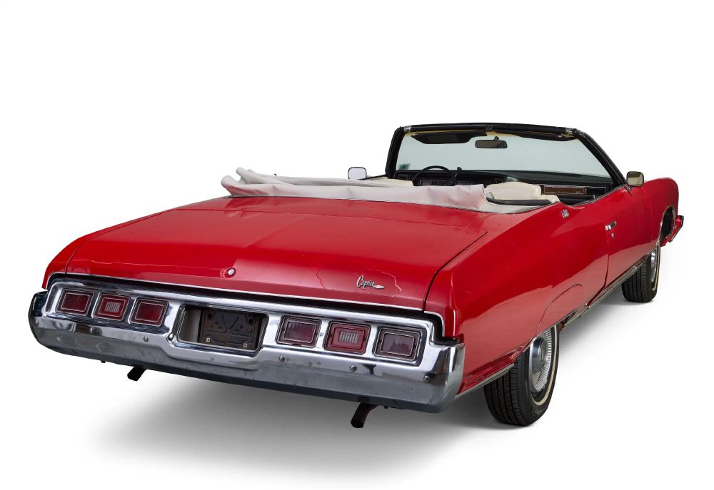 Rear corner of the Red Shark